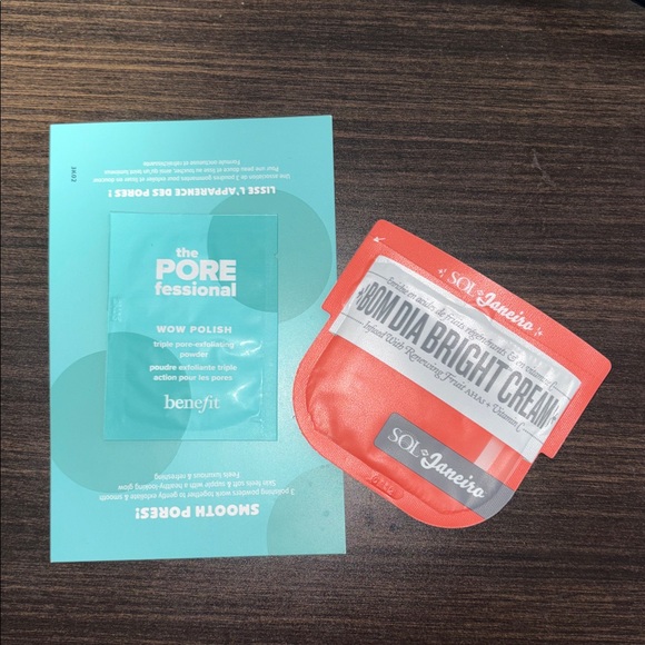 Beauty Samples Bundle ✨ - Picture 3 of 7